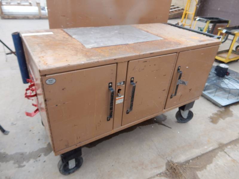 lot 136 image: KNAACK job site box, 51in x 32in x  36in