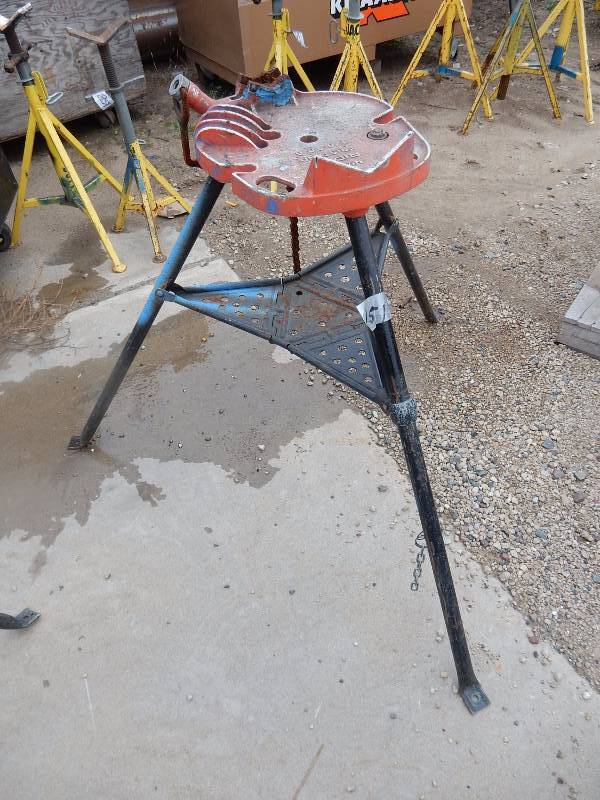 lot 151 image: Ridgid Tristand, 18 to 6