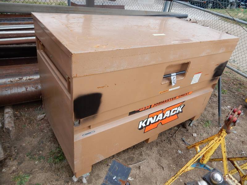 lot 155 image: KNAACK 4830 Jobmaster chest.   60 in x 31in x 44in h..