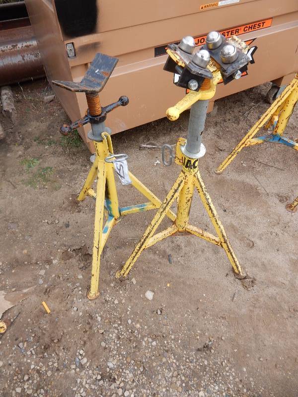 lot 157 image: 2, Pipe jack stands