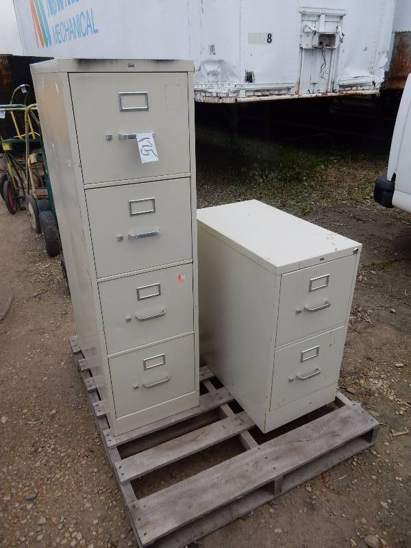 lot 175 image: 4 drawer and 2 drawer file cabinets