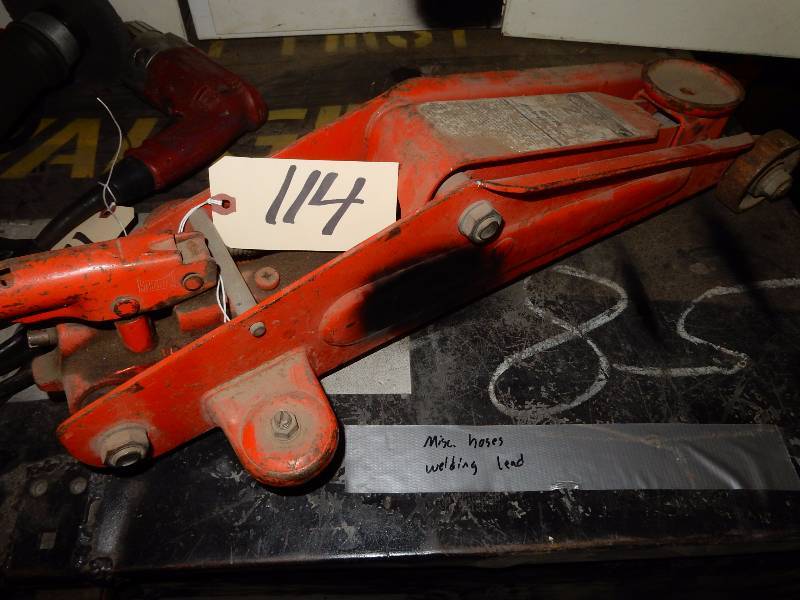 lot 114 image: Hein Werner, 2 ton Service Jack