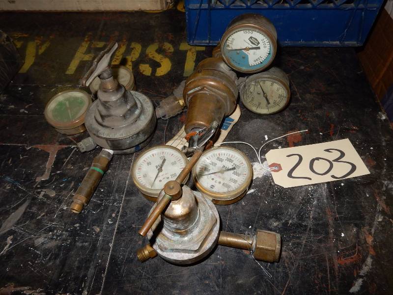 lot 203 image: 3 Pressure Gauges, Radnor, Victor, Union Carbide