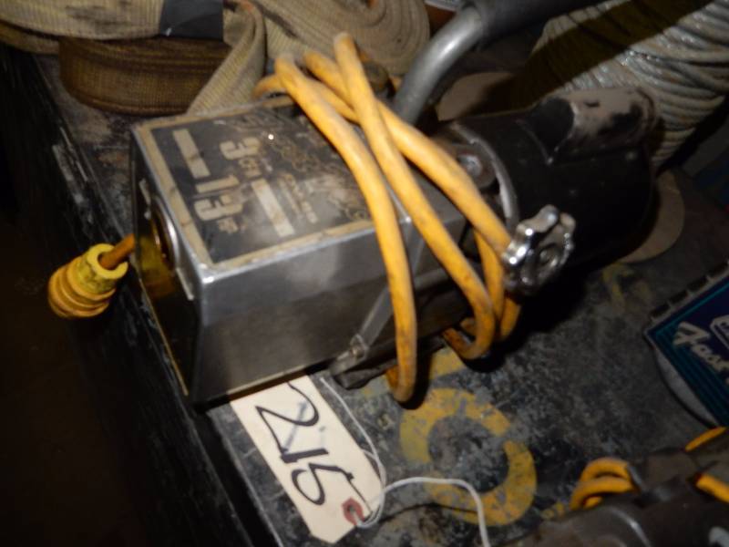 lot 215 image: 2 Stage Fast VAC Pump.. Tested and works.. 13 H.P. motor 3 CFM