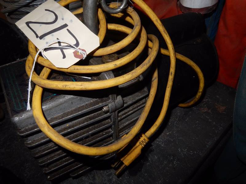 lot 217 image: 2 Stage Fast VAC Pump.. Tested and works.. 13 H.P. motor 3 CFM