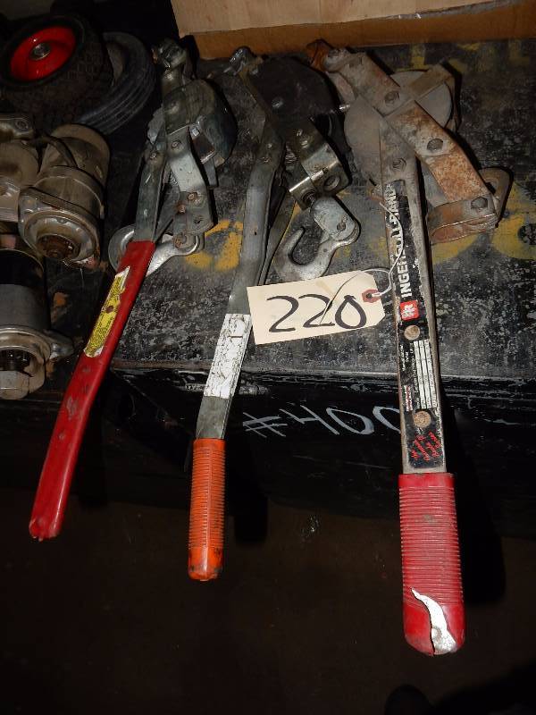 lot 220 image: 3 Ratchet pullers.. 1 missing cable and hook
