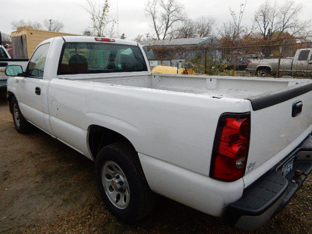 lot 4B image: 2007 Chevy Pickup, Silverado