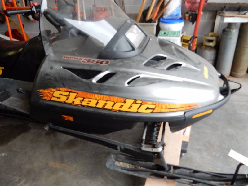 1999 Skidoo Skandic Rotan 380
