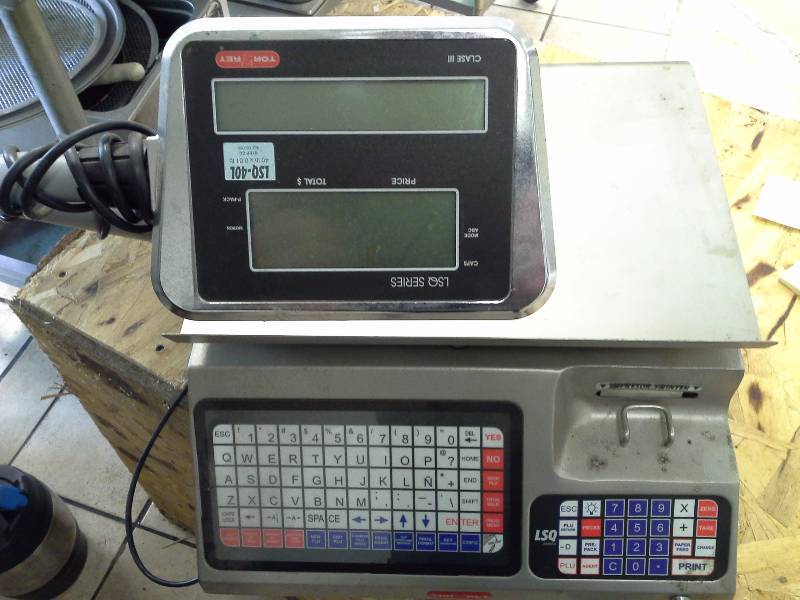 lot 50 image: Torrey deli scale and labeler