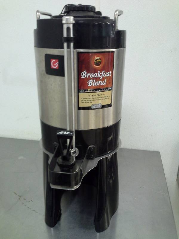 lot 66 image: American Metal 1.5 gallon coffee server