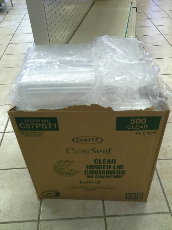 lot 91 image: Lot of (500) Clear Hinged Lid Containers