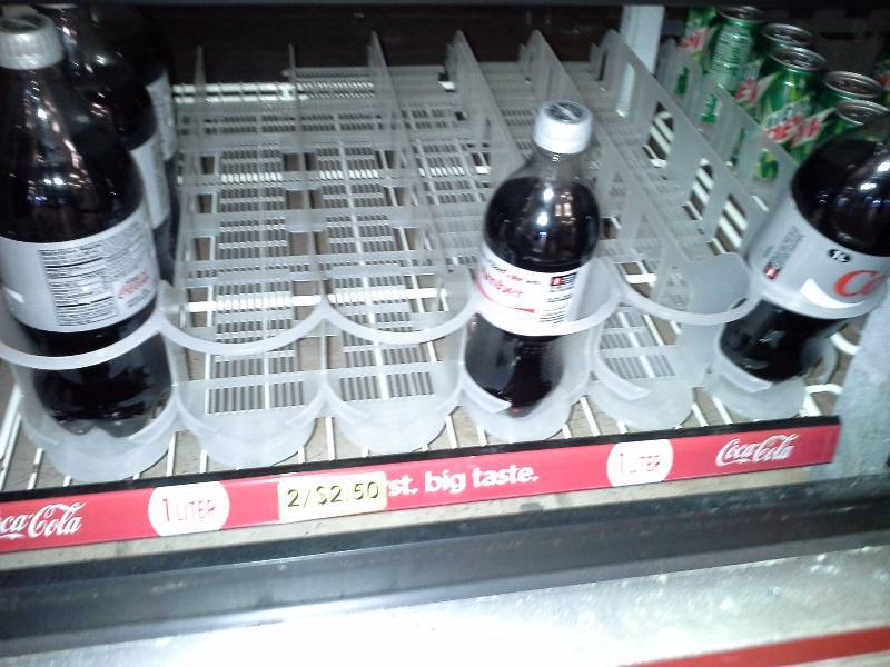 lot 112 image: Lot of (202) BottledCanned Drinks