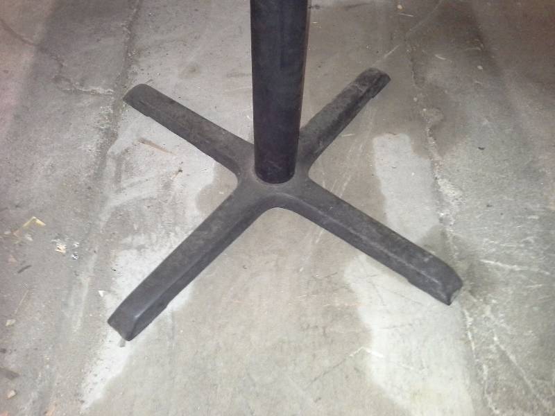 lot 119 image: Square Restaurant Table