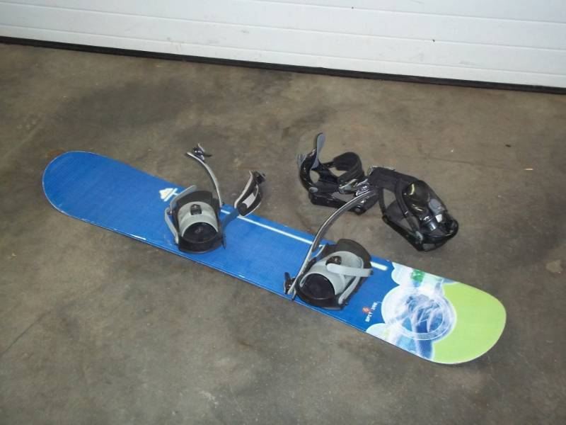 Spitfire Snowboard with extra bindings