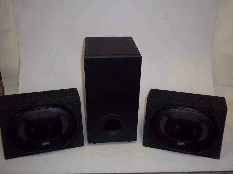 Pair of Jensen speaker with Cambridge soundworks woofer