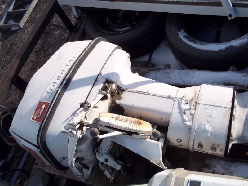 1980 Chrysler 25 HP Outboard Motor with controls condition unknown