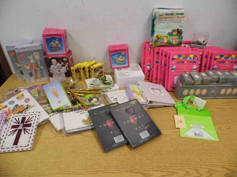 Dcor and Gift Bags