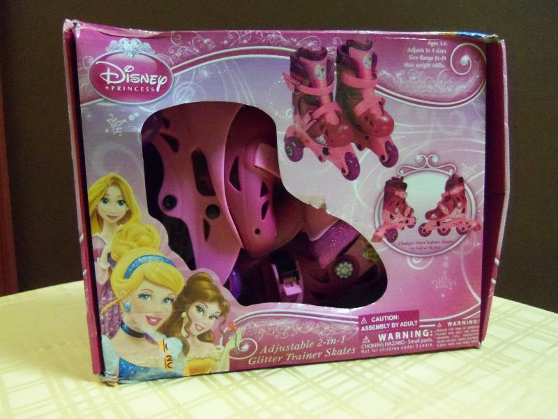 lot 16 image: Disney Princess 2-in-1 Skates