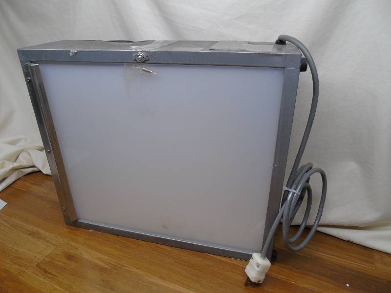 lot 31 image: Military Surplus - Illuminator X-Ray