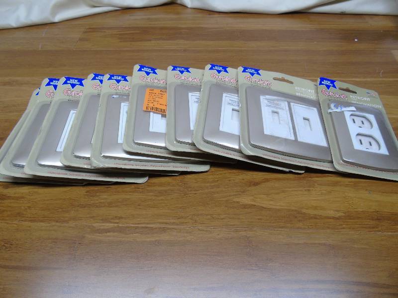 lot 36 image: Euroloft switch and outlet cover set