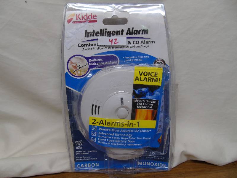 lot 42 image: Kidde smoke and Carbon Monoxide Alarm