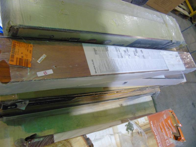 lot 62 image: High Gloss Jatoba 8 mm Thick x 5 in. Wide x 47-34 in. Length Laminate Flooring (13.26 sq. ft. case)