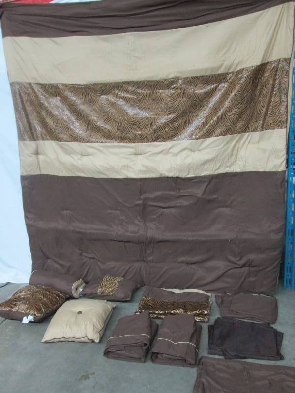 Amari 30-pc. Comforter Super Set - Queen