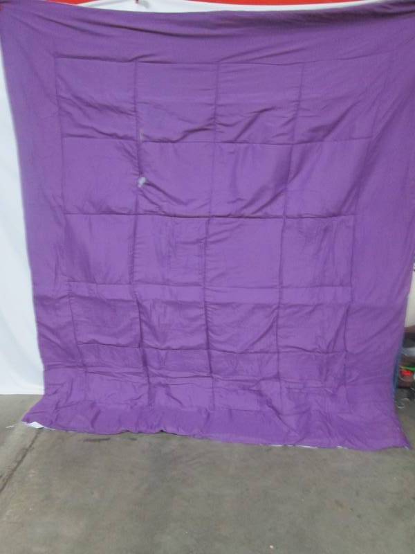 Alcove Solid Reversible Comforter - King