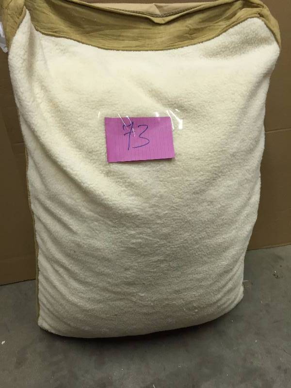 lot 73 image: Large Pet Bed