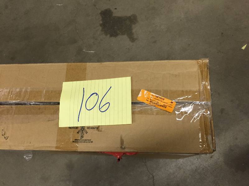lot 106 image: Decor Therapy FR1572 Green Simplify End Table FR15