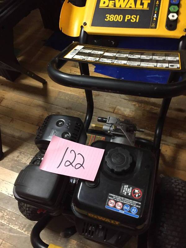 lot 122 image: Dewalt 3800 PSI Preassure Washer- No hoses or attachments- in good working condition