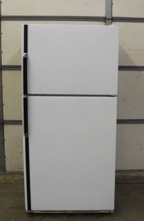 lot 1 image: Kenmore 21 cu. ft. RefrigeratorFreezer