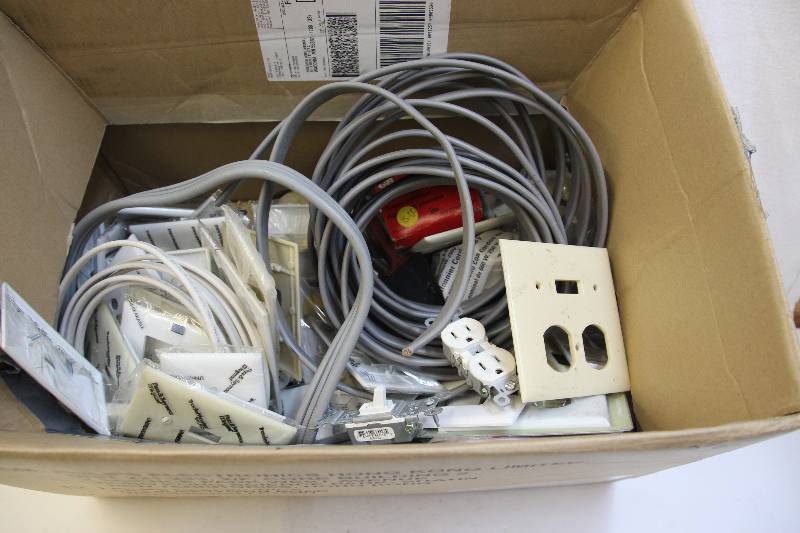 lot 34 image: Electrical Grab Box