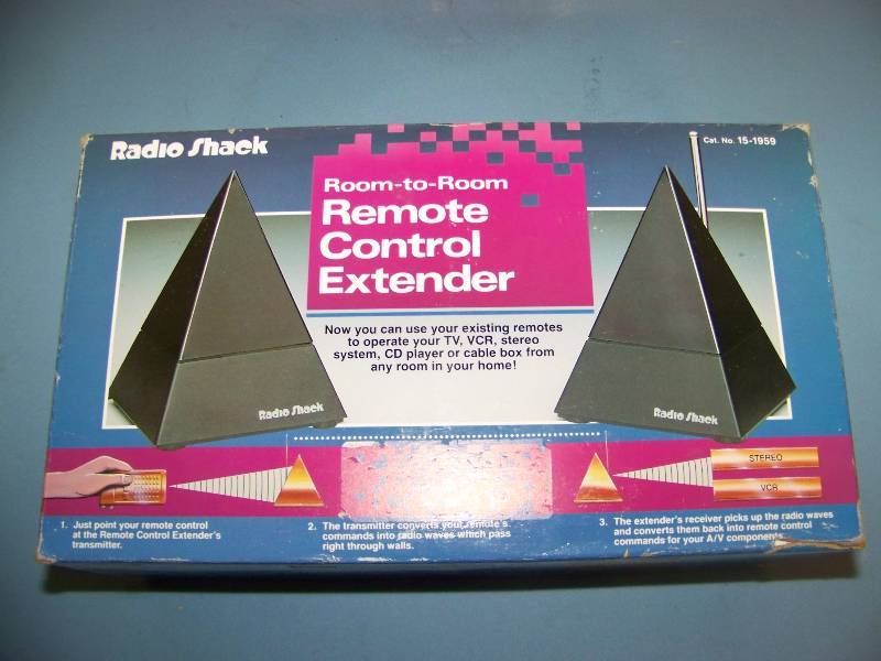 lot 77 image: Radio Shack, Room-to-Room, Remote Control Extender in original box