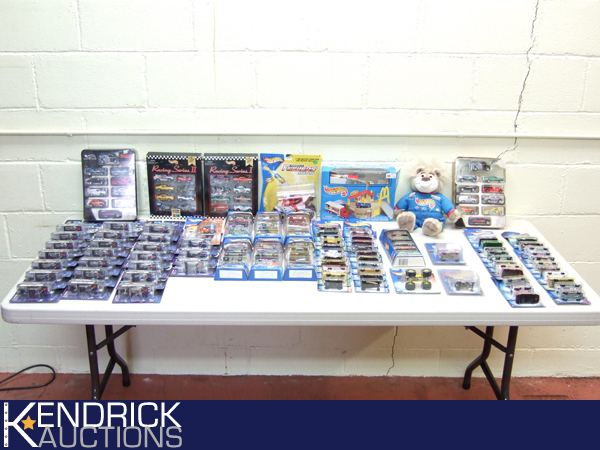 Large Lot of New Hot Wheels, Muscle Machines, Treasure Hunts etc.