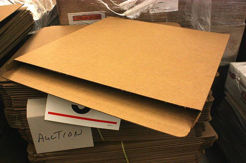 22�� x 22�� x 1-14�� Brown Kraft Boxes, approx. 140