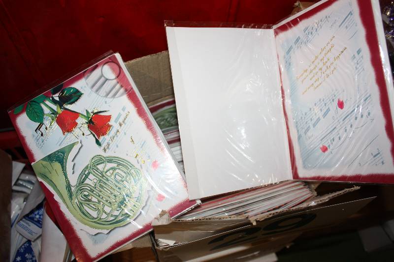 Case of 100 Musical Greeting Cards