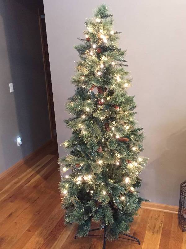6ft Lighted Tree with Pine Cones and Gold Glitter Trim