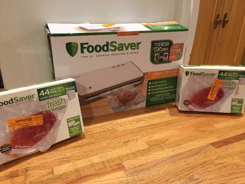 Food Saver Vacuum Sealing System with Pre-cut Bags