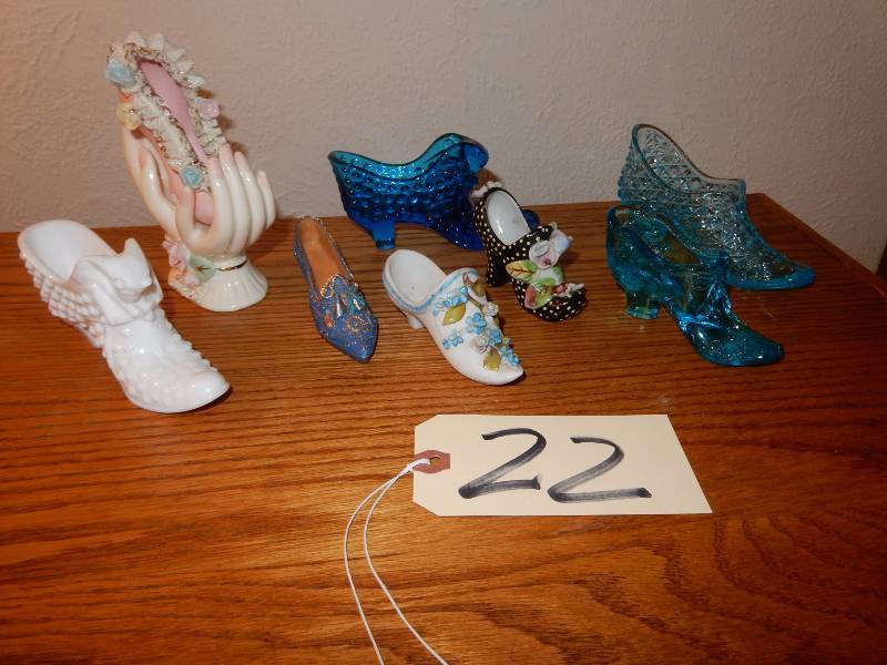 Decorative SHOE figurines.. See close-ups