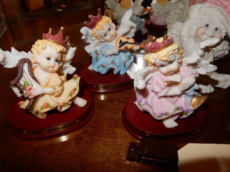 Angel Theme figurines and other class ware as pictured.