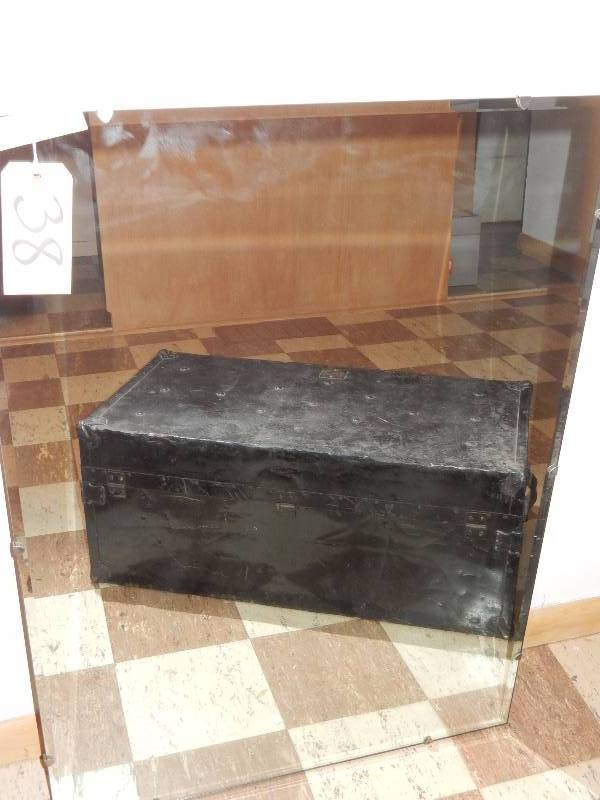Nice Beveled Edge mirror..  36in x 26in