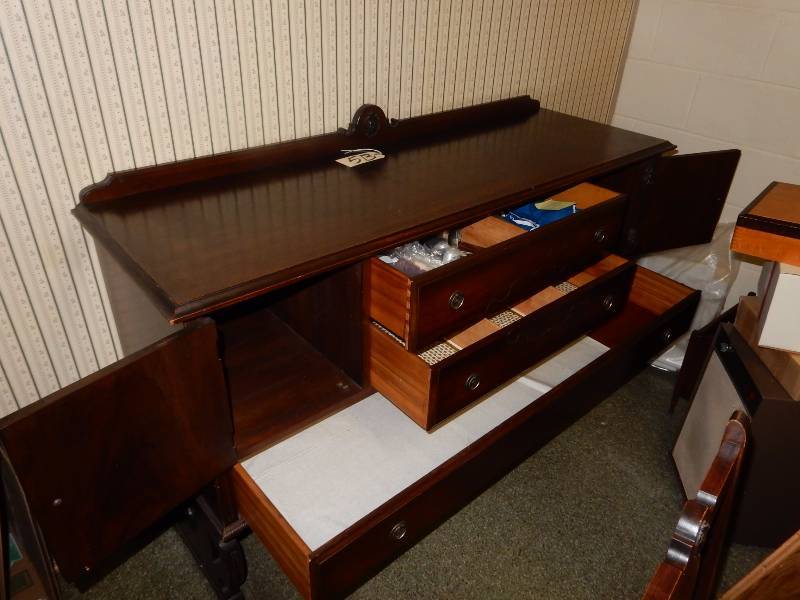 Dining Buffet