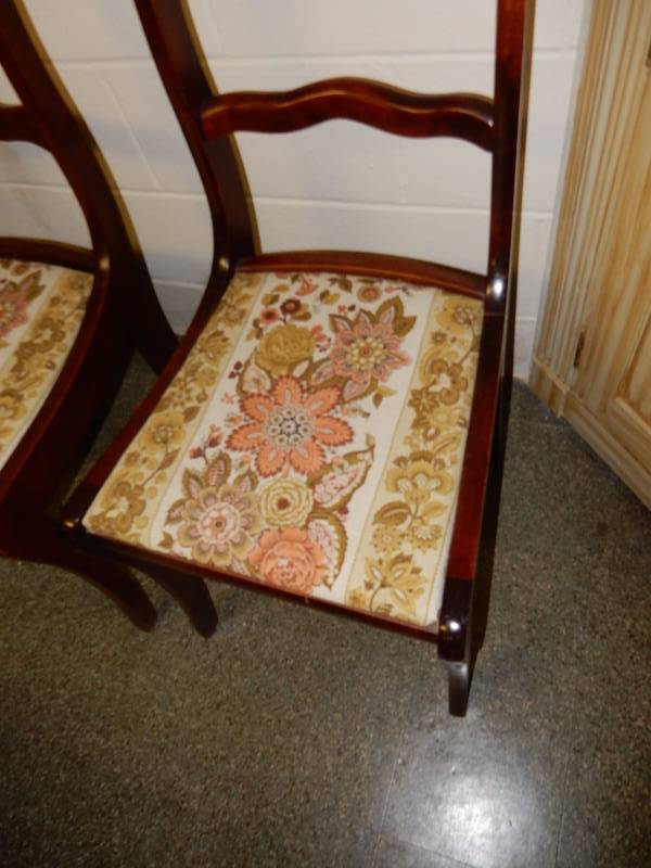 4 Dining Room chairs