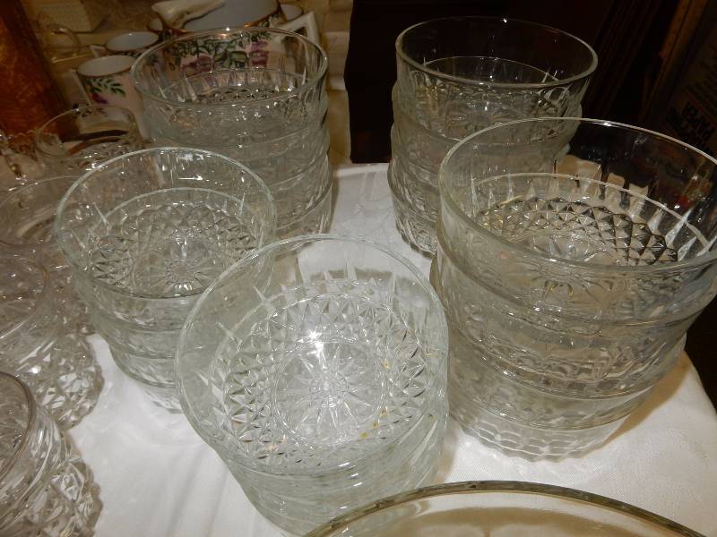 10 in Cut Glass Serving Bowl with 12, 5 in bowls  8, 4in Bowls. All match.