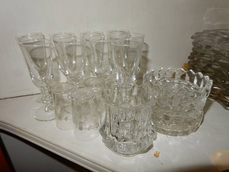 6, 9 in Desert plates, 9 Cordials, 3 shots and other glass as pictured