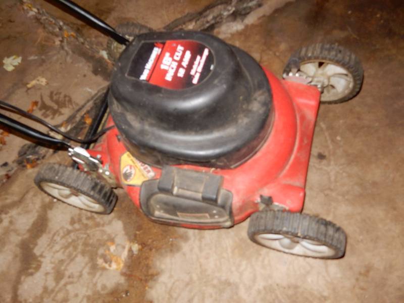 YARD MACHINE.. Electric Mower, Mulcher.. 18 in.