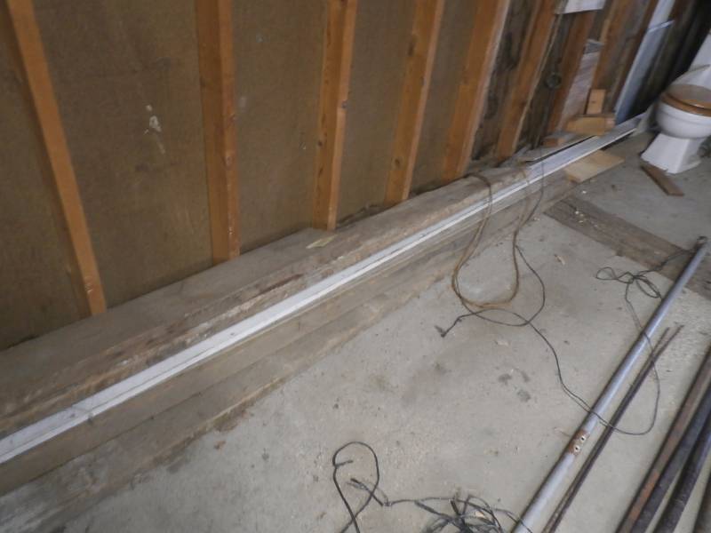 4x4 at least 16 ft long plus 2x8 lumbermisc.