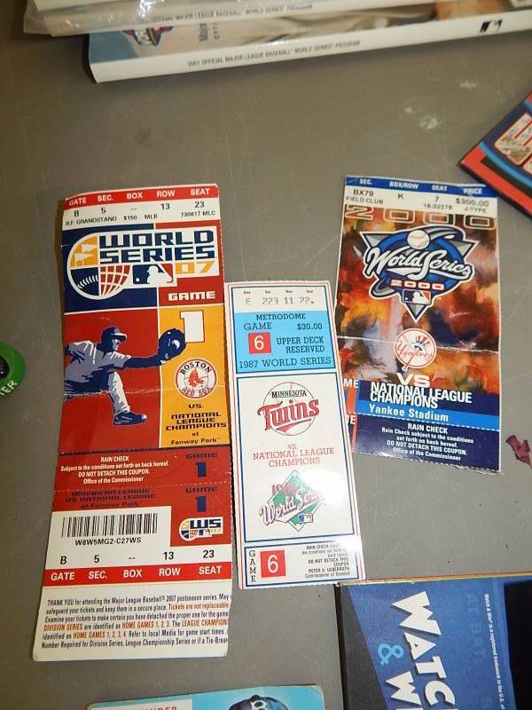 lot 39 image: Minnesota Twins 1987 World Series Program