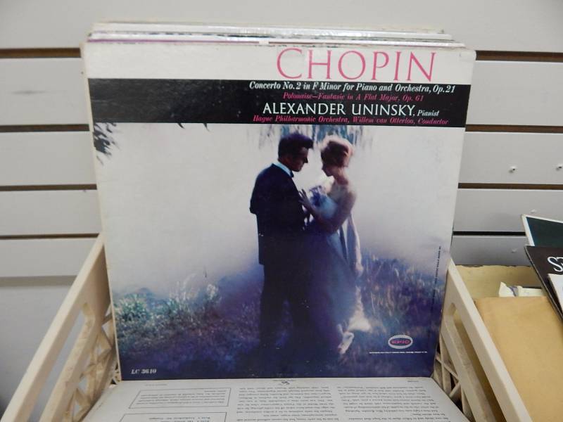lot 55 image: 26 Classical LP Record Albums